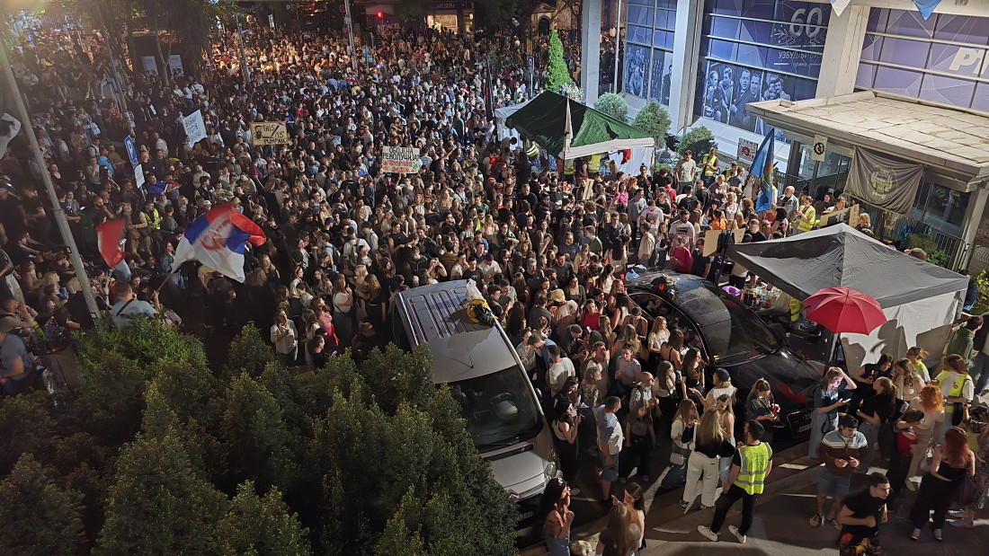 Cilj protesta je promena vlasti