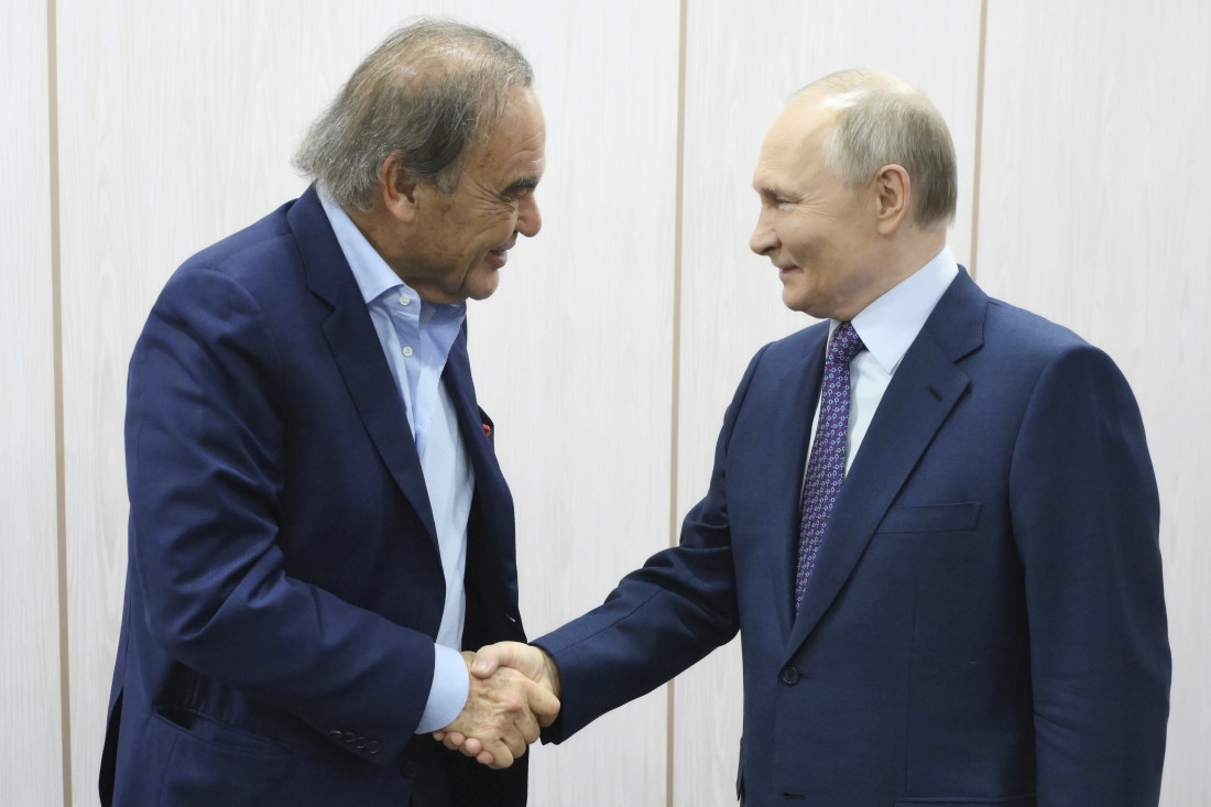 Sastanak Putina i Olivera Stouna u Moskvi