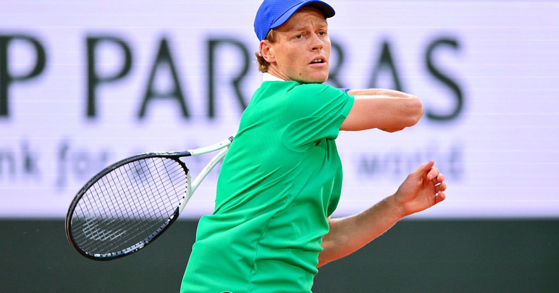 Jannik Sinner i Italijanska Teniska Ekipa na Roland Garrosu