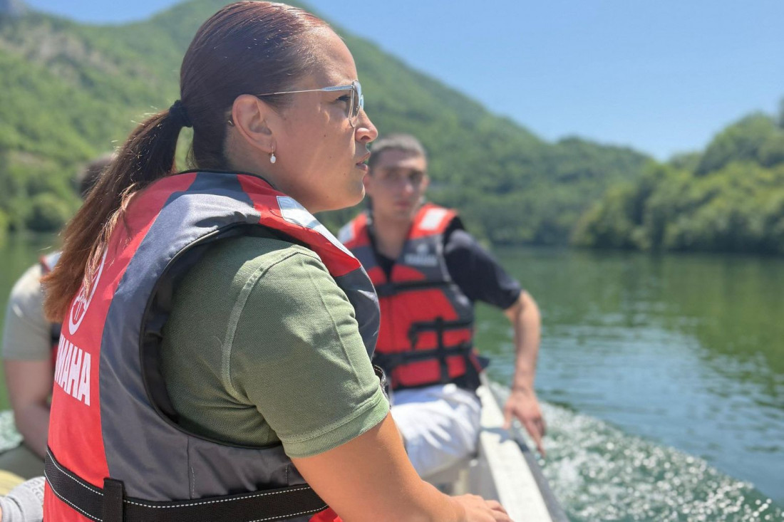 Ministarka Pavkov čistila Potpećko jezero