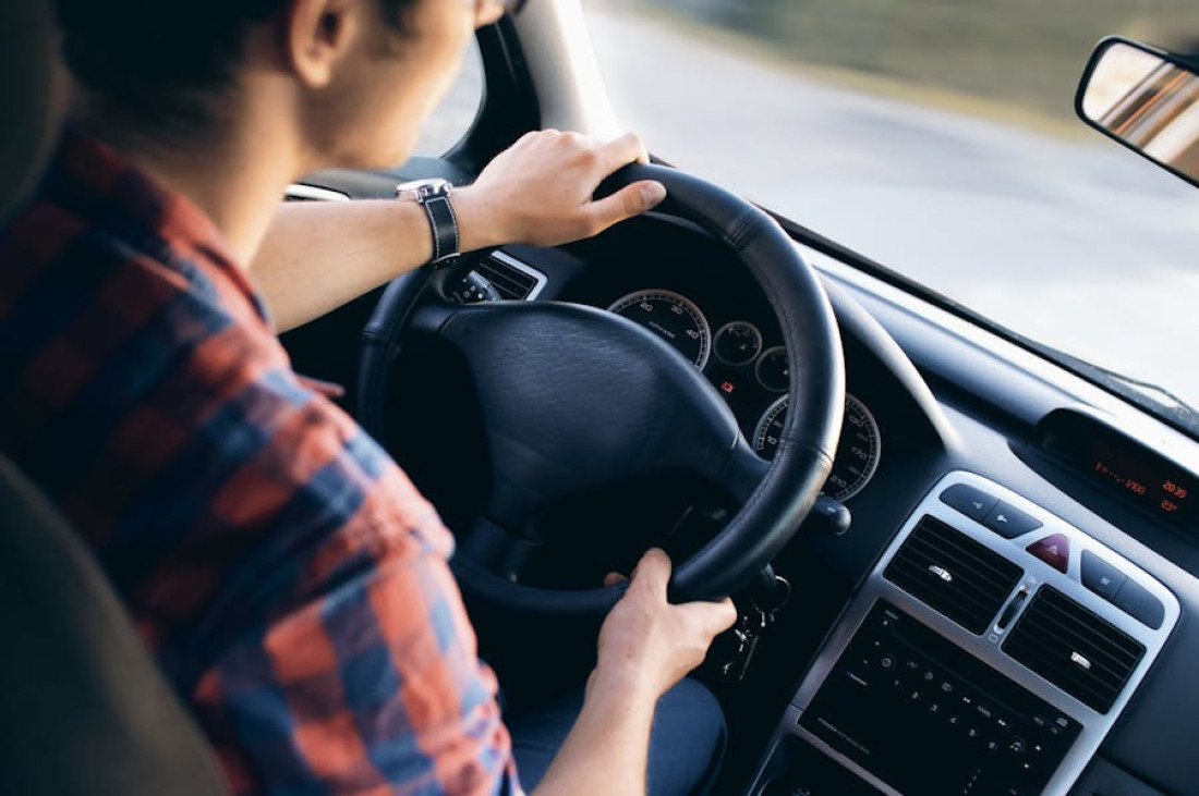 Zbog 7 km/h ostao bez dozvole