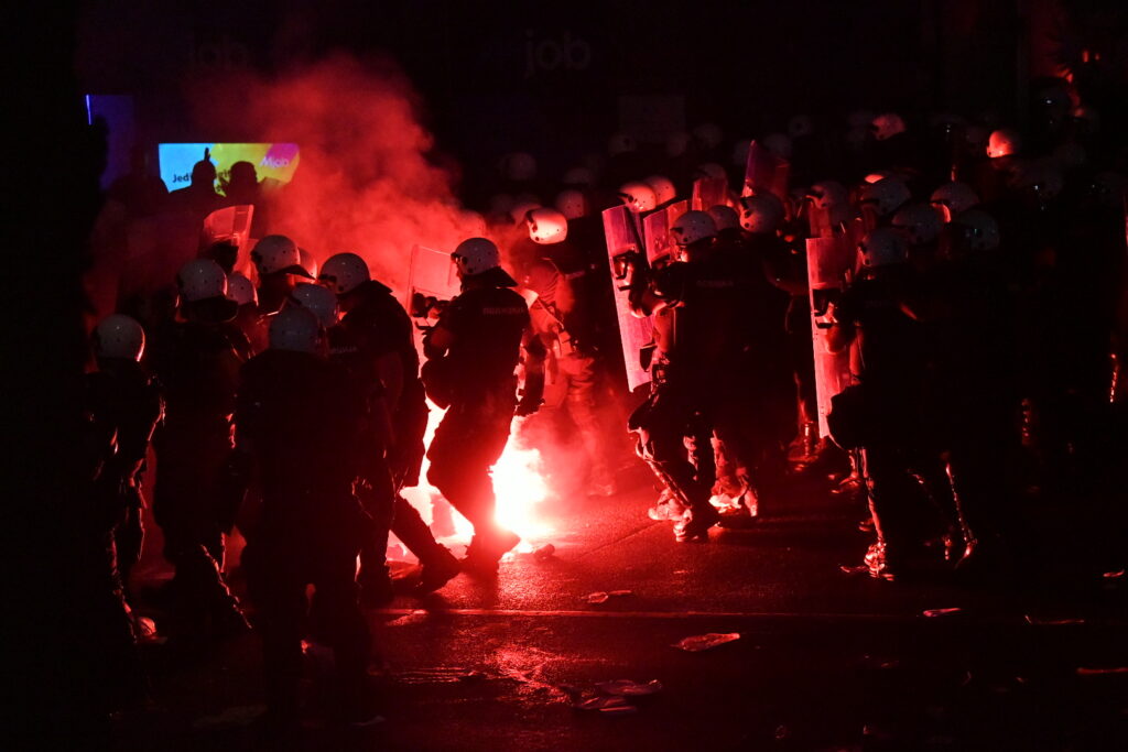 Protesti i Blokade u Beogradu: Sukobi izmedju Građana i Policije
