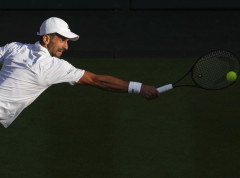 Novak Đoković igraće danas oko 17 časova protiv Janika Sinera u polufinalu Vimbldona