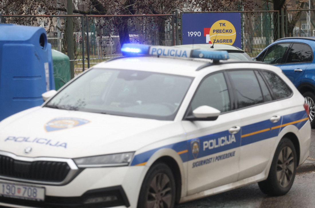 Devojčica (2) preminula nakon pada sa tobogana