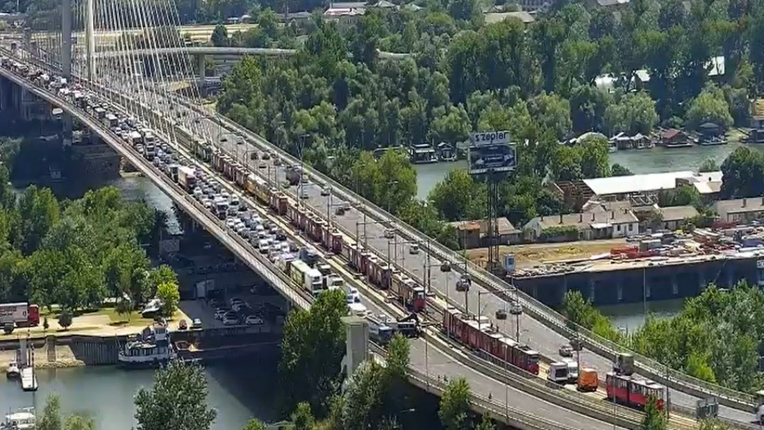 Zastoj na Mostu na Adi ka Novom Beogradu