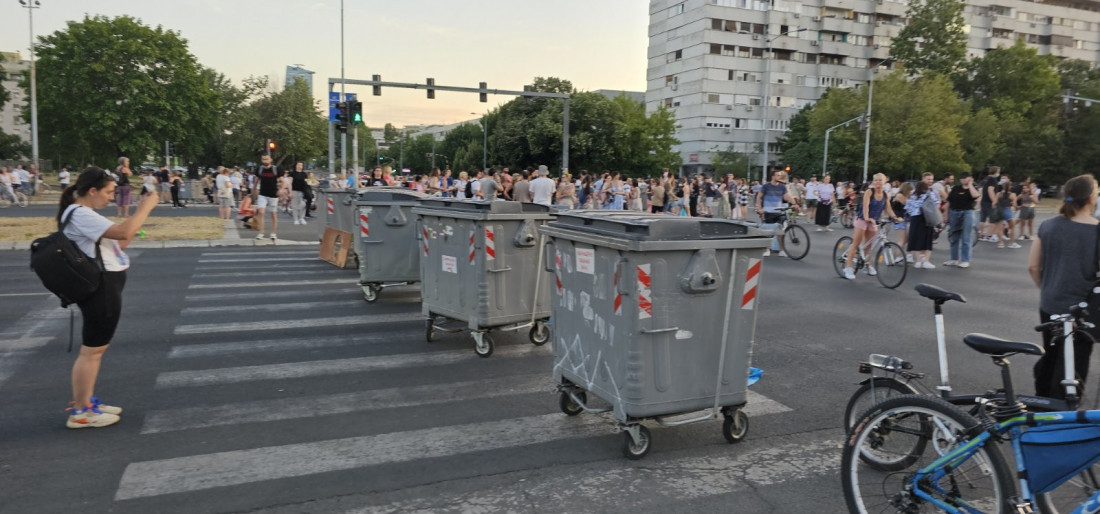 Policija tokom noći identifikovala 172 osobe, protiv jedne podneta prekršajna prijava