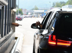 Bez dužih zadržavanja na putničkim terminalima, na Batrovcima kamioni čekaju pet sati