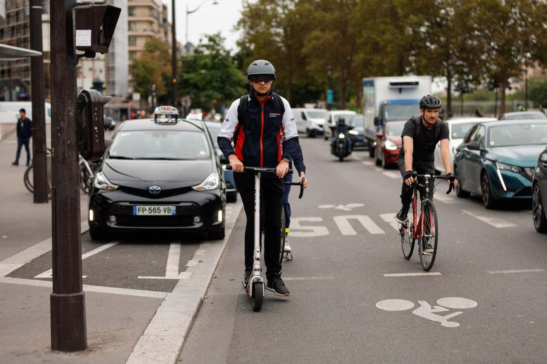 Bezbednost vožnje lakih električnih vozila i trotineta