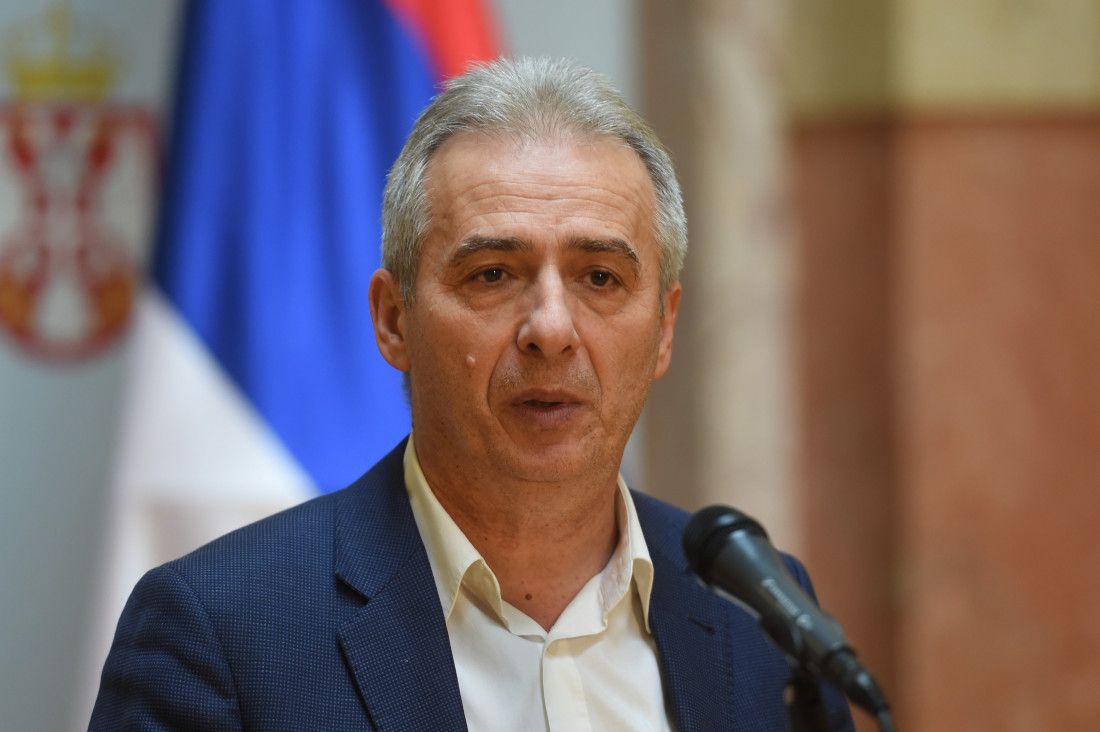 Istražujemo napade na policiju i obojenu revoluciju
