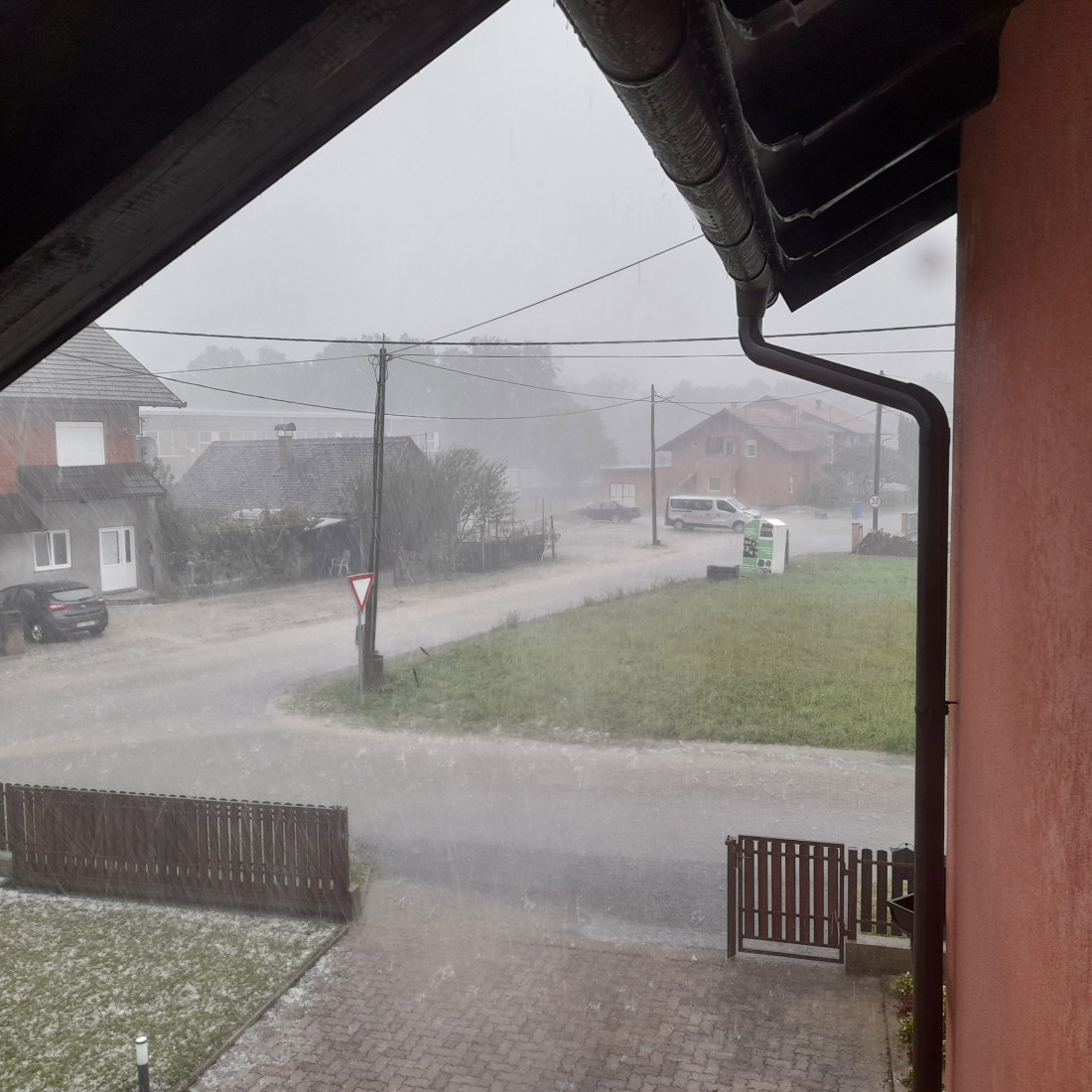 Nevreme pogodilo Istru i Kvarner, mnogo kiše i grada