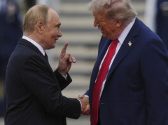 Čitači s usana otkrili o čemu su Putin i Tramp razgovarali na početku susreta