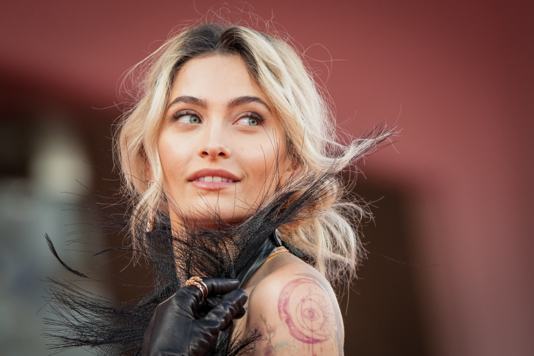 Stajling Paris Džekson na festivalu u Veneciji