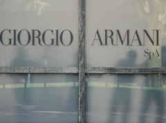 Fondacija Đorđo Armani postaće kompletni vlasnik njegove kompanije