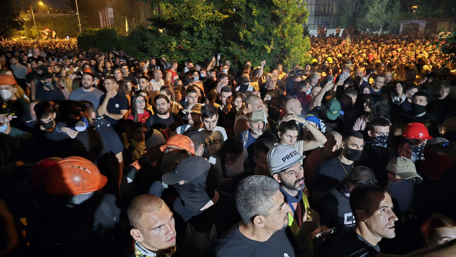 Novosađani mirno protestovali za slobodan univerzitet