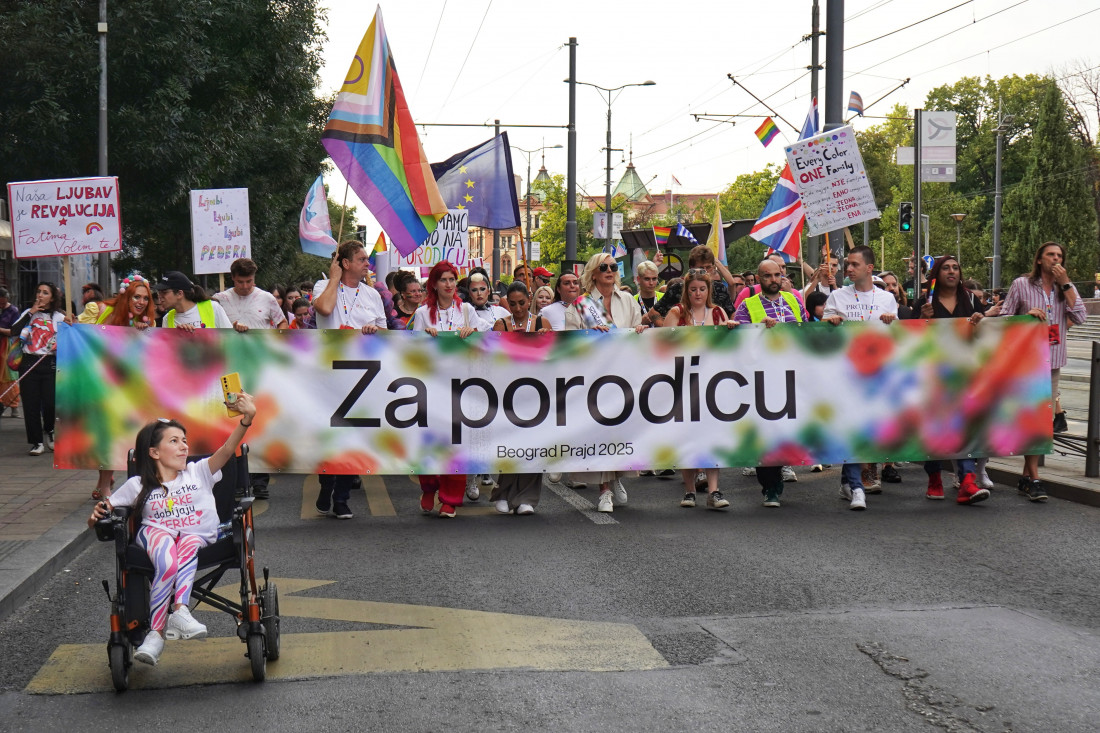 Studenti u blokadi Filološkog i Filozofskog fakulteta izrazili podršku Paradi ponosa i LGBTQ+ zajednici