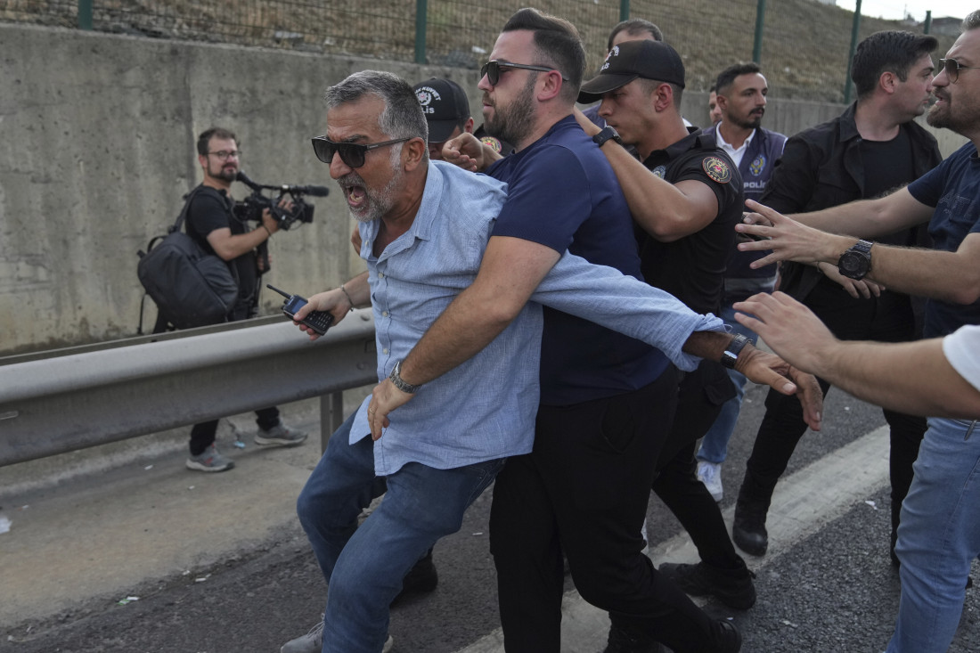 Pristalice CHP-a protestovale u Istanbulu uprkos zabrani