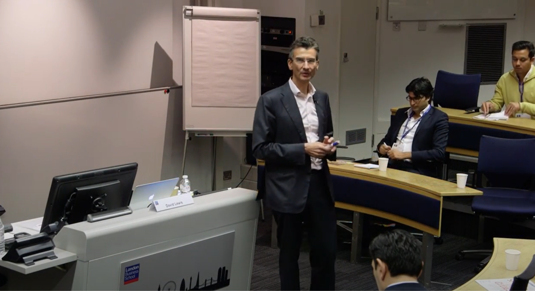 Dejvid Luis iz Londonske škole biznisa na konferenciji u BG