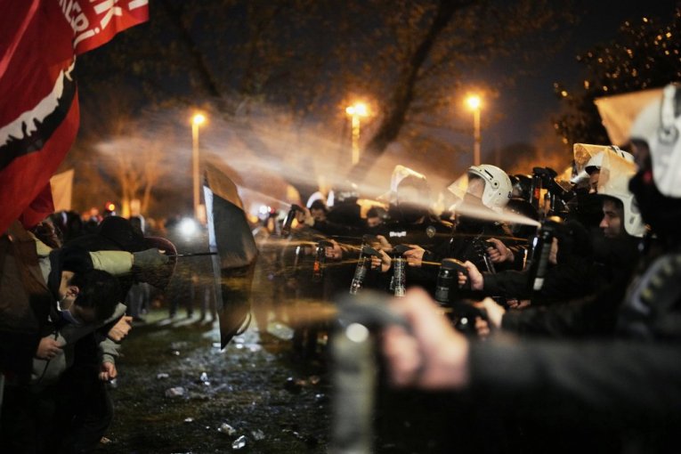 VELIKI PROTESTI U TURSKOJ! Izveli 50.000 ljudi na ulice Ankare, evo šta traže od Erdogana! (VIDEO)