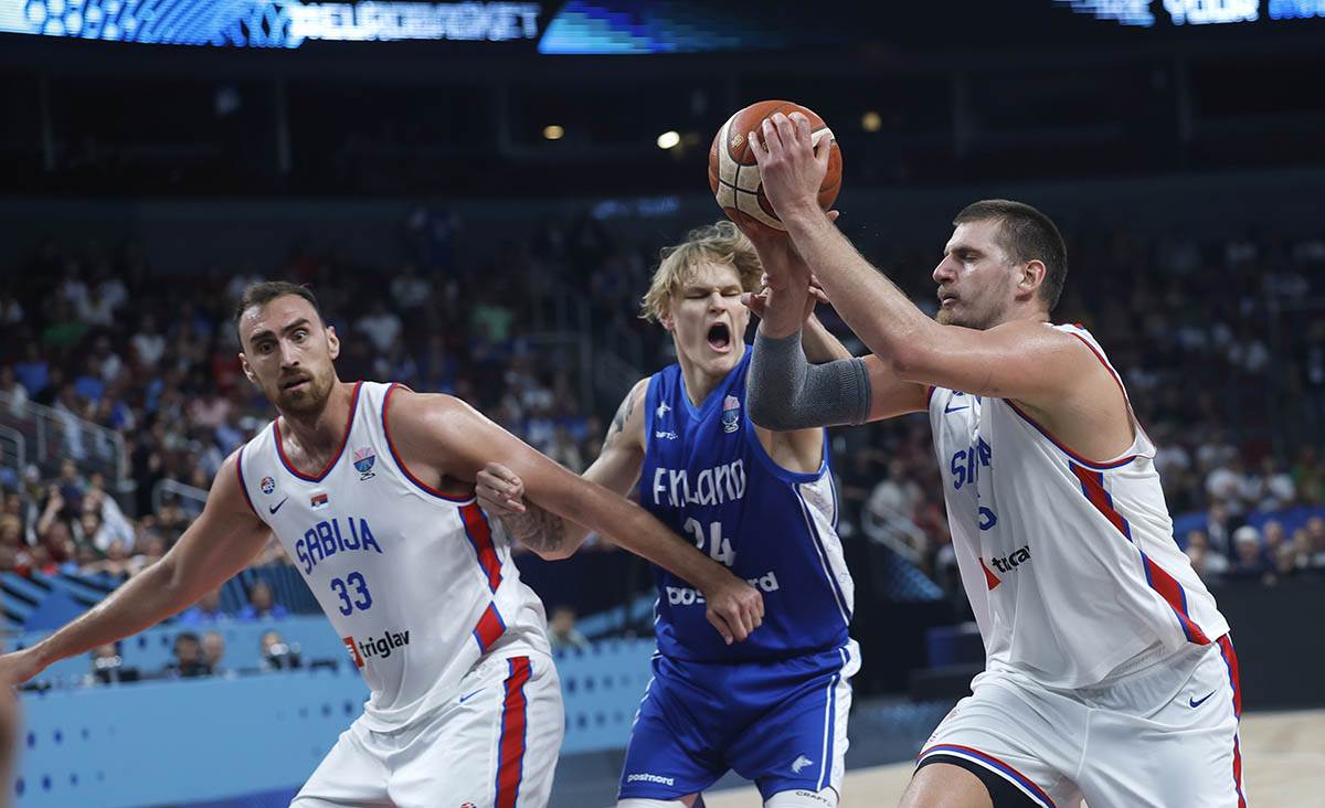 Uzbudljiva utakmica između Srbije i Finske na Eurobasketu 2025