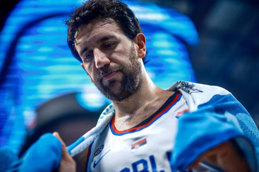 Vasilije Micić: Emotivna odluka koja definiše junaka