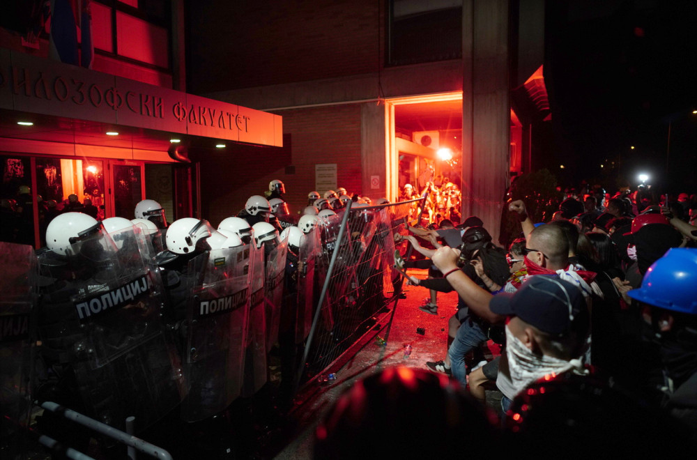 Incidenti na protestu u Novom Sadu
