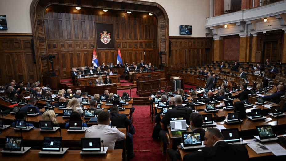 Poslanici danas nastavljaju raspravu o prvih osam tačaka
