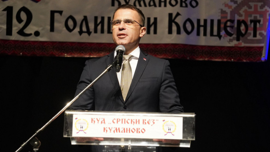 Srpska tradicija živi kroz pesmu i igru u Kumanovu