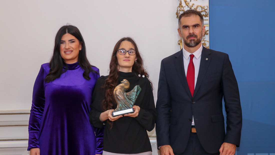 Uručene Oktobarska nagrada i Novembarska povelja