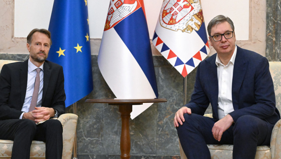 Vučić se sastao sa Bekeratom