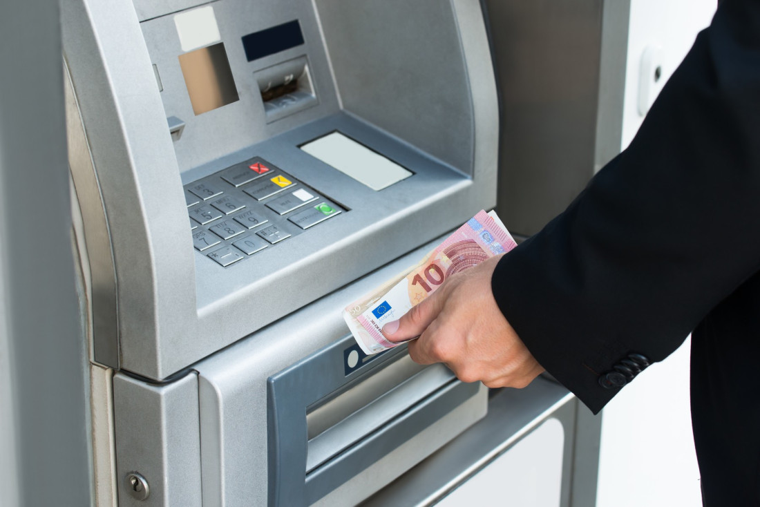 Pronašli ste novac na bankomatu? Evo šta zakon kaže