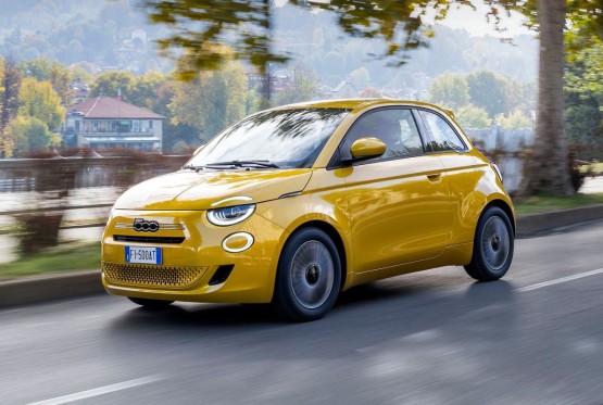 Stellantis pokrenuo proizvodnju hibridne verzije Fiata 500