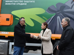 Sara Pavkov Opštini Sečanj predala na korišćenje kamion za sakupljanje otpada