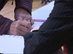 Očekuje se da će na lokalnim izborima pobediti političar Adolf Hitler Unona