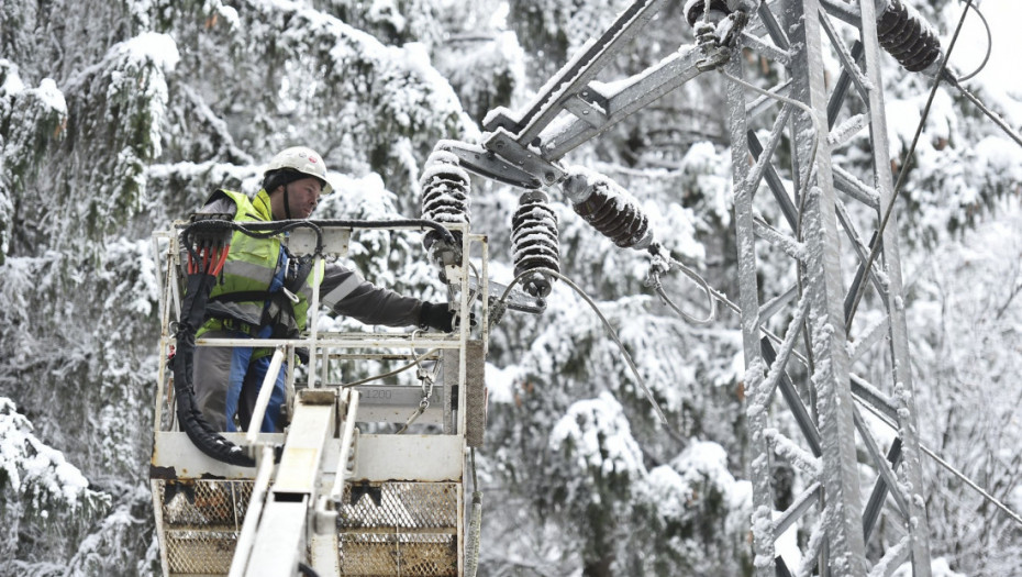 Sneg u Lučanima izazvao prekid struje za 5000 ljudi
