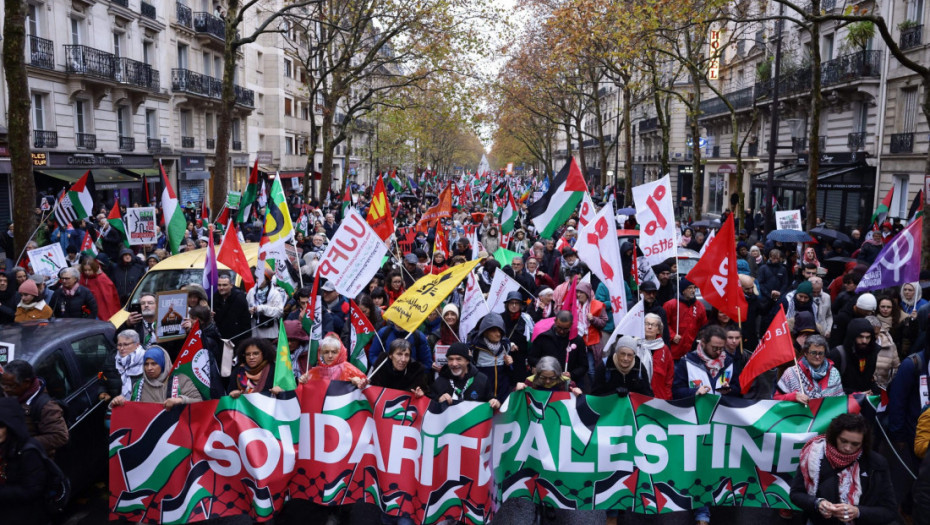 Protestna šetnja od Republike do Nacije za Palestinu