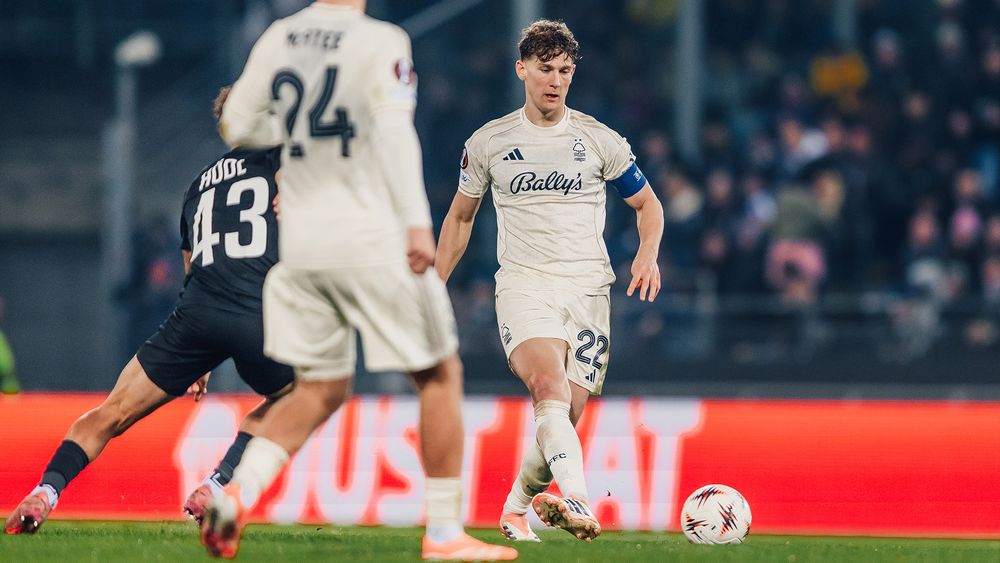 Neco Williams Postavlja Visoke Ciljeve za Europa Ligu