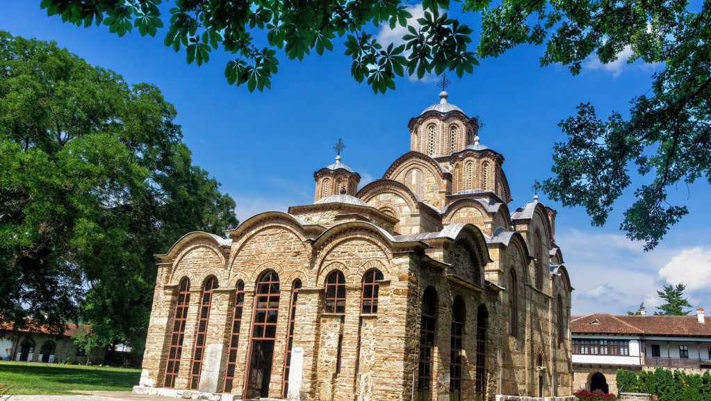 Skidanje zastave SPC u Lipljanu zastrašivanje Srba