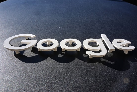 Google Search dobija novi „plus“ meni na početnoj stranici