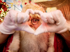 Deda Mraz je previše beo i patrijarhalan, treba ga „dekolonizovati“