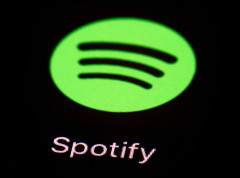 Pesma „Snowman“ prva na Spotifajevoj listi pesama,