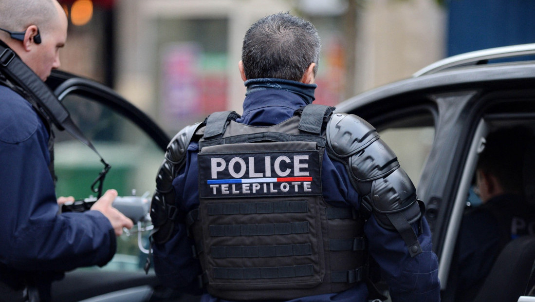 Muškarci uhapšeni nakon krađe kod Olanda u Parizu