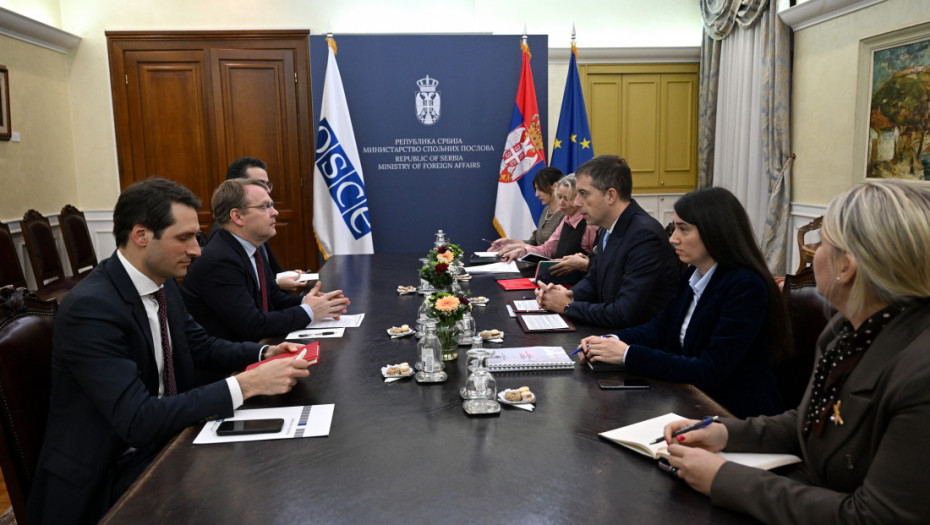 Đurić sa Kampom o stanju na Kosovu i nacionalnim manjinama