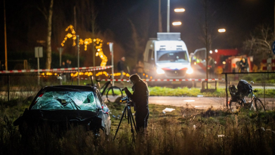 Automobil udario u ljude na božićnoj paradi u Holandiji