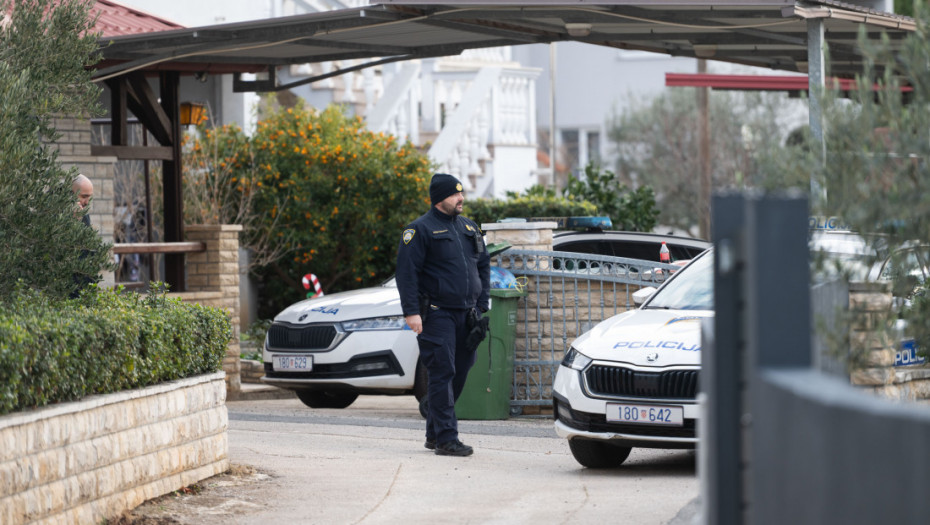 U Sukošanu otac upucao sina (18), pa istim oružjem se ubio