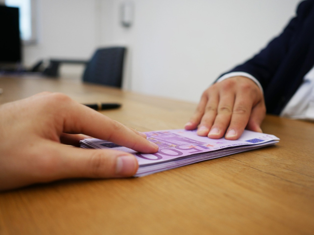 Udruženje banaka Srbije o evrima i limitu