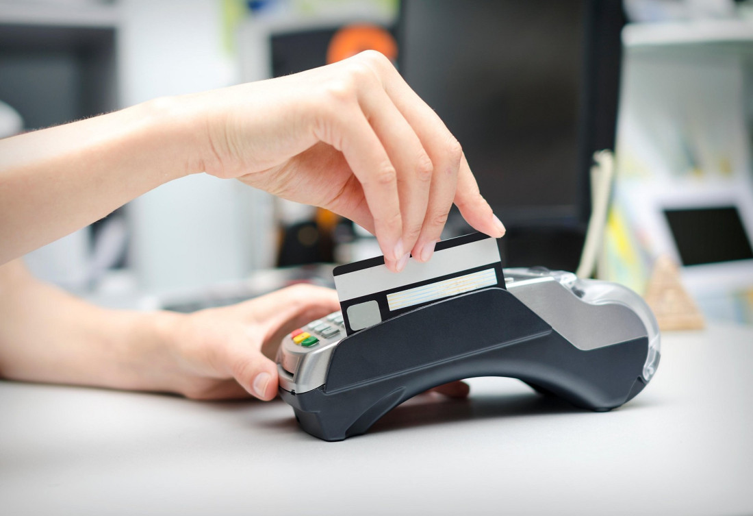 Keš ili kartica? NBS objavila podatke