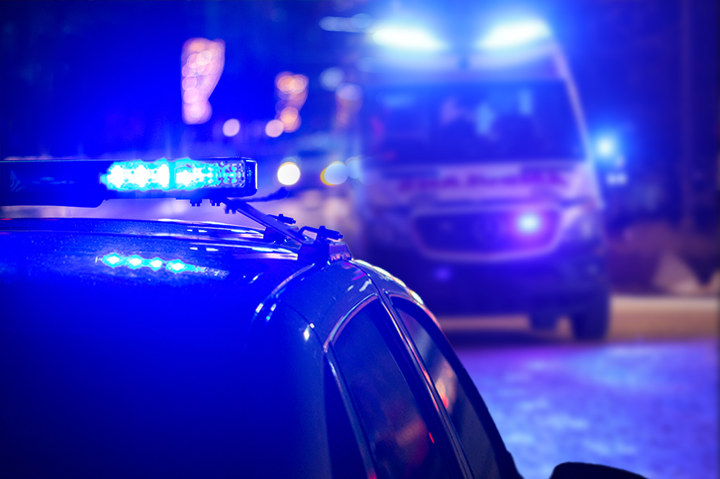 AUTO LETEO KROZ VAZDUH! Mercedes PRELETEO dva vozila u kružnom toku! STRAVIČAN SNIMAK NESREĆE! (VIDEO)