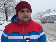 Zimska služba neprekidno čisti sneg, jak intenzitet padavina