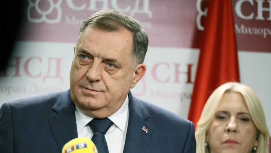 Dodik čestitao Badnje veče i poželeo sreću i mir