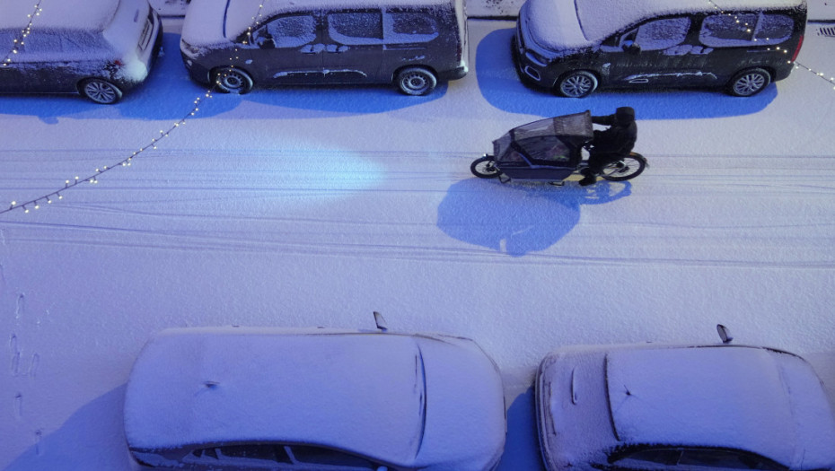 Sneg i led poremetili saobraćaj u Francuskoj